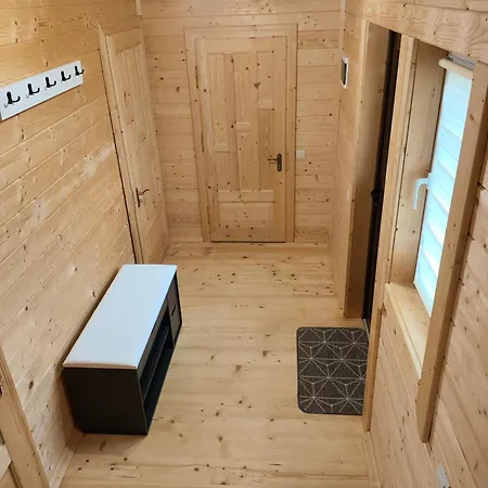куцанівка House Apartment